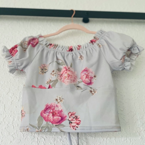 Floral and baby blue crop top - Picture 4 of 6